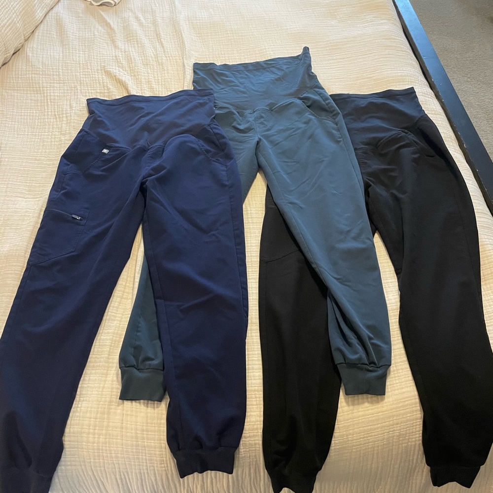 Set of 3 Pairs of FIGS Maternity Zamora Scrub Pants - Size Small